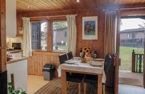 Combpyne Cottage | 10 PINEWOOD RETREAT, family friendly, with pool in Lyme Regis
