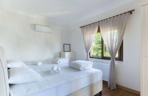 Sapanca Villa | 10 Sleeps, Villa Suitable for Large Groups - AWZ 298