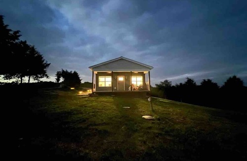 Williamstown Cottage | 100 Acre Relaxing Retreat Near ARK - The Cottage