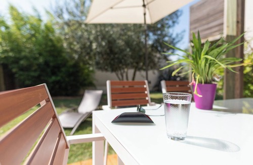 Aytre Apartment | 100 m from the beach, near La Rochelle, beautiful T3 on private garden level