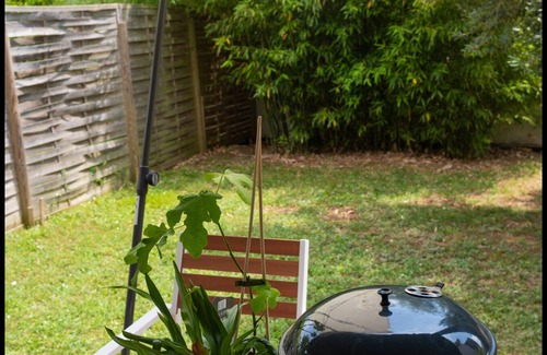 Aytre Apartment | 100 m from the beach, near La Rochelle, beautiful T3 on private garden level