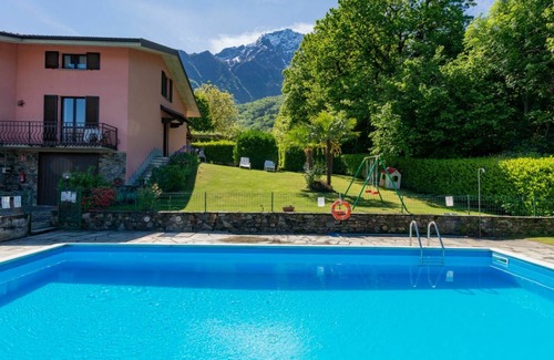 Colico Other | 100 m² Accommodation ∙ 2 bedrooms ∙ 6 guests