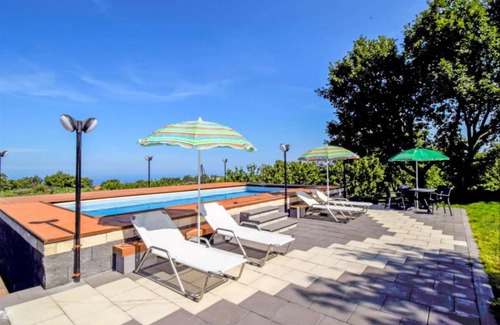 Piedimonte Etneo Apartment | 100 m² Apartment ∙ 1 bedroom ∙ 4 guests