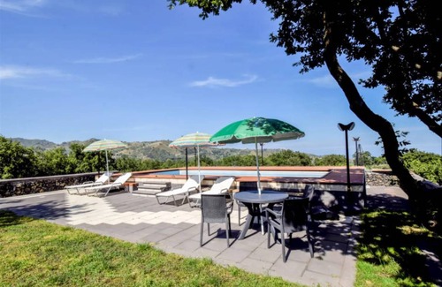 Piedimonte Etneo Apartment | 100 m² Apartment ∙ 1 bedroom ∙ 4 guests