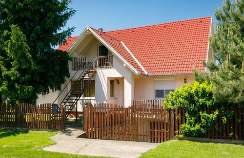Balatonoszod Apartment | 100 m² Apartment ∙ 2 bedrooms ∙ 5 guests