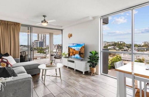 Bowen Hills Apartment | 100 m² Apartment ∙ 2 bedrooms ∙ 6 guests