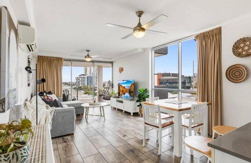 Bowen Hills Apartment | 100 m² Apartment ∙ 2 bedrooms ∙ 6 guests