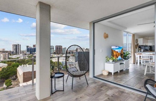 Bowen Hills Apartment | 100 m² Apartment ∙ 2 bedrooms ∙ 6 guests