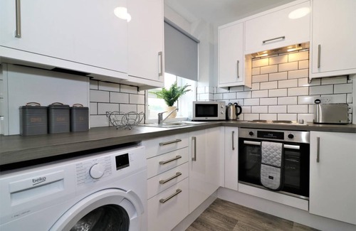 Caldercruix Apartment | 100 m² Apartment ∙ 4 bedrooms ∙ 6 guests