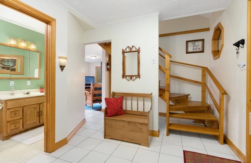Huntsville Apartment | 100 m² Apartment ∙ 2 bedrooms ∙ 4 guests