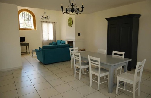 Montseret House | 100 m² Gîte ∙ 2 bedrooms ∙ 4 guests