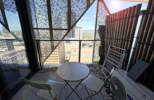 Adelaide Central Business District House | 100 m² House ∙ 1 bedroom ∙ 2 guests