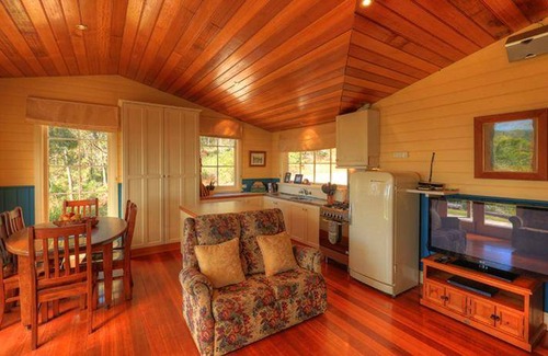 Smithton House | 100 m² House ∙ 2 bedrooms ∙ 8 guests