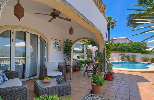 Trencall House | 100 m² House ∙ 2 bedrooms ∙ 4 guests