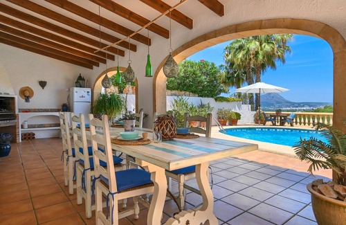 Trencall House | 100 m² House ∙ 2 bedrooms ∙ 4 guests