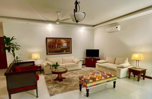 F-8 Sector House | 100 m² House ∙ 2 bedrooms ∙ 6 guests