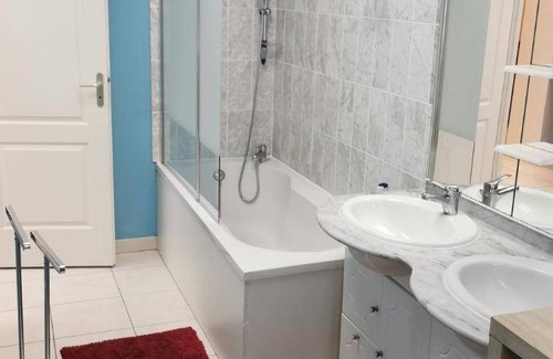 Calais House | 100 m² House ∙ 3 bedrooms ∙ 10 guests