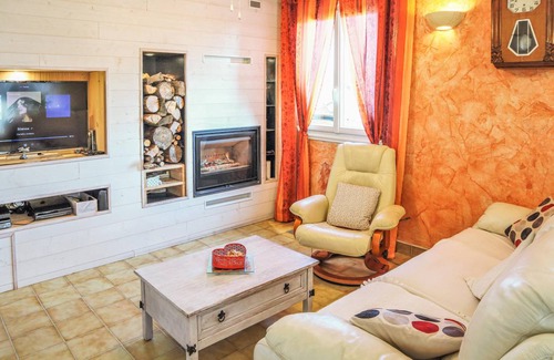 Meysse House | 100 m² House ∙ 3 bedrooms ∙ 6 guests