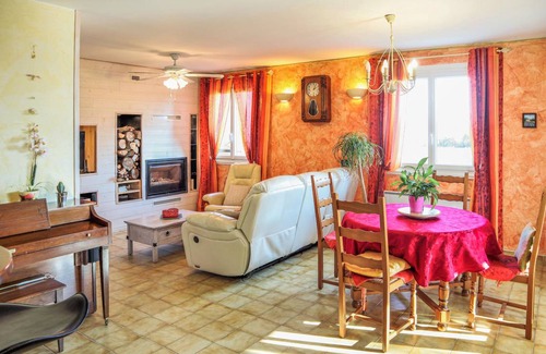 Meysse House | 100 m² House ∙ 3 bedrooms ∙ 6 guests