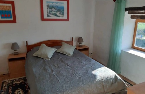 Neure House | 100 m² House ∙ 3 bedrooms ∙ 5 guests