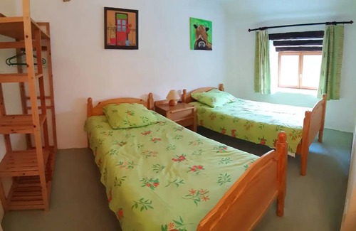 Neure House | 100 m² House ∙ 3 bedrooms ∙ 5 guests