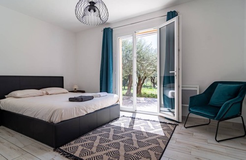 Aups House | 100 m² House ∙ 3 bedrooms ∙ 8 guests