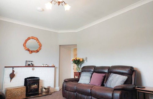 Frenchpark House | 100 m² House ∙ 4 bedrooms ∙ 6 guests