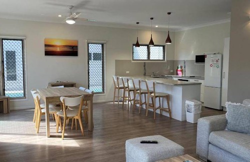 Rainbow Beach House | 100 m² House ∙ 3 bedrooms ∙ 6 guests