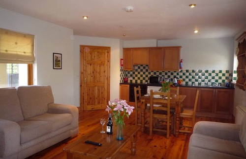 Dingle House | 100 m² House ∙ 2 bedrooms ∙ 4 guests