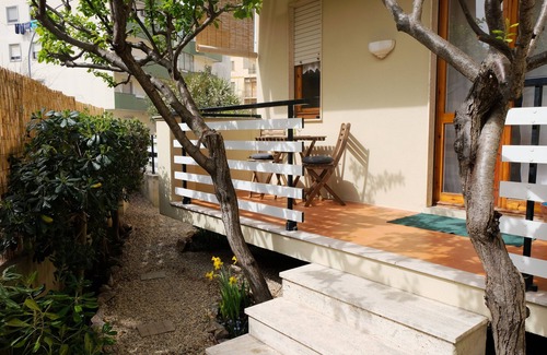 Lido Apartment | 100 meters from the beach for 2-6 persons, 3-bedrooms apartment + little garden