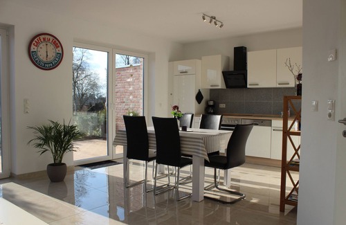 Rhauderfehn House | 100 sqm large, central and quiet holiday home in Rhauderfehn!
