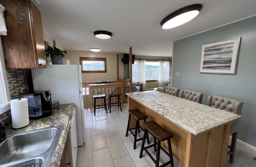 Laurens House | 1008 on Ten - minutes to All Star Village, quiet setting