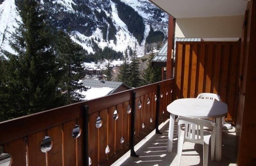 Pralognan-la-Vanoise Apartment | 100m from ski slopes, 2nd floor, balcony, tv, ski locker, 34m², Pralognan-la-Vanoise