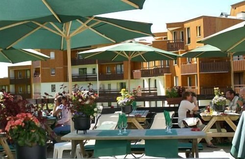 Le Pleynet Apartment | 100m from resort center, view ski slopes/valley, balcony, parking, ski locker, 30-32m², Les 7 Laux