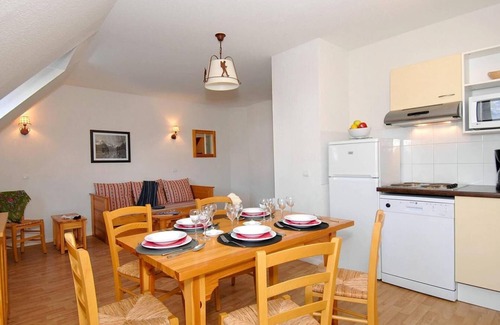Bagneres-de-Luchon Apartment | 100m from ski lifts, tv, ski locker, 56m², Luchon-Superbagnères