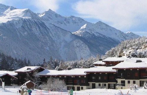 Villarodin-Bourget Apartment | 100m from ski slopes, 2nd floor, balcony, parking, tv, ski locker, 47m², La Norma
