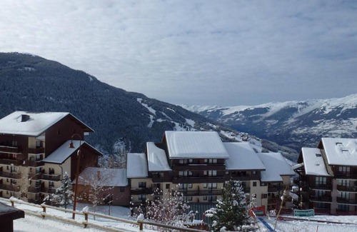 Vallandry Apartment | 100m from ski slopes, Ground floor, balcony, tv, ski locker, 25m², Peisey-Vallandry