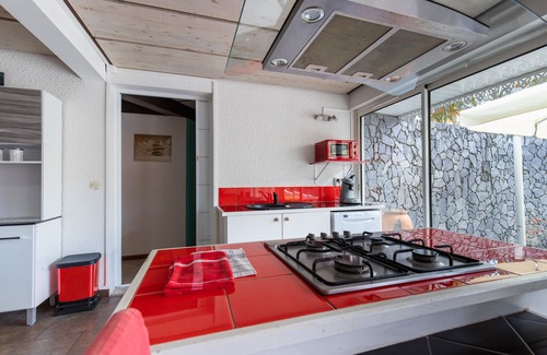 Petite-Ile Villa | 100m² charming guest apartment with private pool