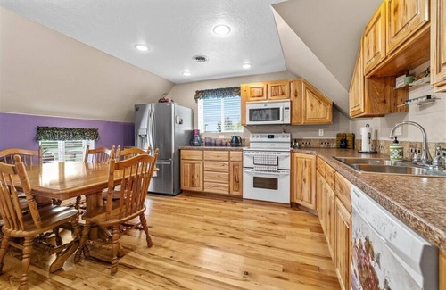 Nampa Apartment | 100Mbps°Smart TV°Full Kitchen°Self Check-In°W/D
