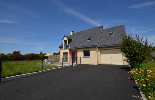 Saint-Lunaire House | 101 m² Gîte ∙ 4 bedrooms ∙ 8 guests