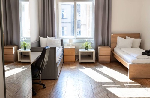 Smichov Apartment | 102 m² Apartment ∙ 4 bedrooms ∙ 11 guests