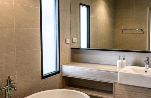 Khao Takiab Hotel | 102 m² Hotel ∙ 2 bedrooms ∙ 127 guests