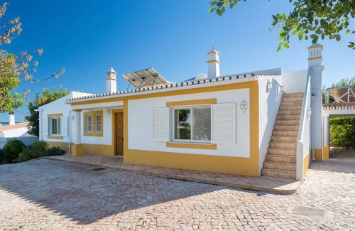 Guia House | 102 m² House ∙ 3 bedrooms ∙ 6 guests