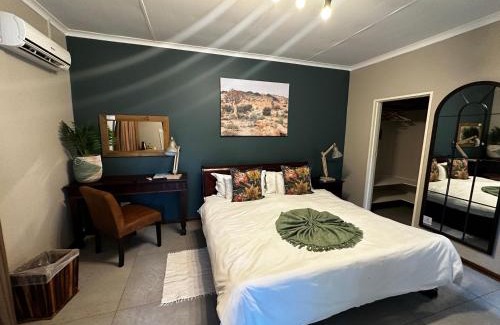 Jwaneng House | 1020 Sehudi Guesthouse