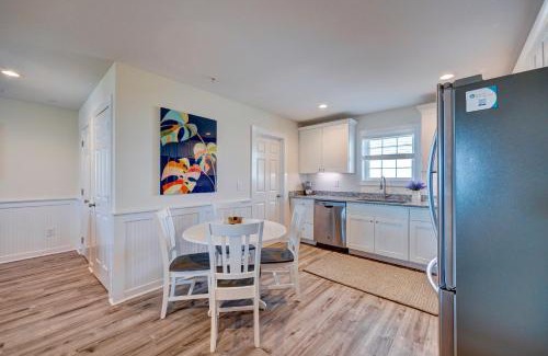 Surf City Apartment | 103 Queen ADA & Pet Friendly Suite, 1st Floor Sundown