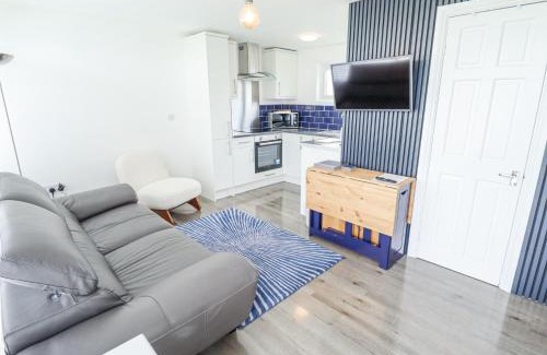 Chapel Saint Leonards House | 104 The Laurels