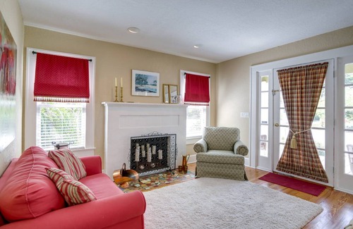 Historic Old Northeast Cottage | 104 m² Cottage ∙ 2 bedrooms ∙ 8 guests