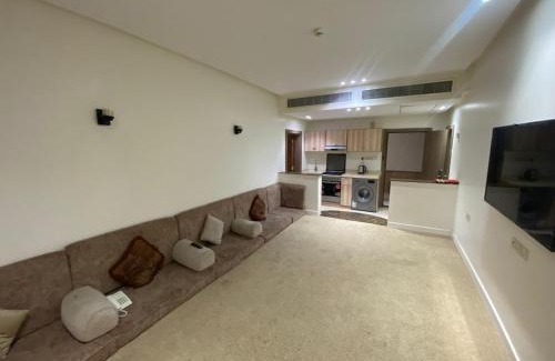 Al Aziziyah Apartment | 105 غرفتين وصاله Tow Rooms With a a hall