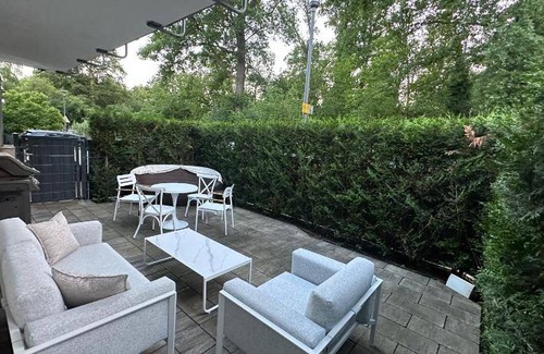 Wahnheide Apartment | 105 m² Apartment ∙ 2 bedrooms ∙ 7 guests