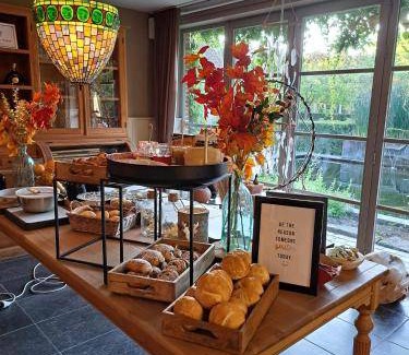 Nieuwkerken-Waas Bed & Breakfast | 105 m² Bed and breakfast ∙ 2 guests
